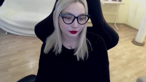 Snapshot of fromsun_forsoul chatting on 03.03.25 Lilith online show from 03.03.25