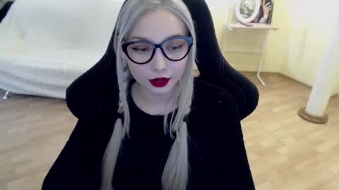 Snapshot of fromsun_forsoul chatting on 03.05.25 Lilith online show from 03.05.25