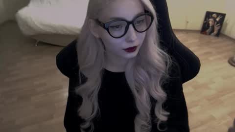 Snapshot of fromsun_forsoul chatting on 09.30.25 Lilith online show from 09.30.25