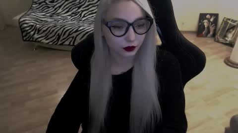 Snapshot of fromsun_forsoul chatting on 10.09.25 Lilith online show from 10.09.25