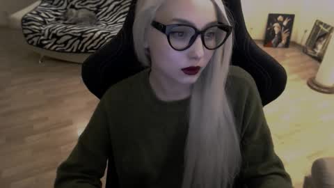 Snapshot of fromsun_forsoul chatting on 10.23.25 Lilith online show from 10.23.25