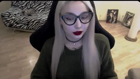 Snapshot of fromsun_forsoul chatting on 11.12.25 Lilith online show from 11.12.25