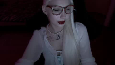 Snapshot of fromsun_forsoul chatting on 06.04.26 Lilith online show from 06.04.26