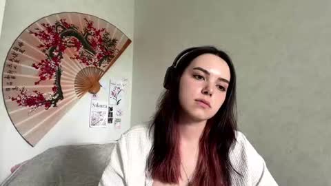 Snapshot of frosted_bloom chatting on 06.29.26 Emily online show from 06.29.26