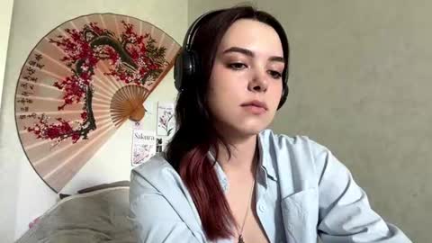 Snapshot of frosted_bloom chatting on 07.03.26 Emily online show from 07.03.26