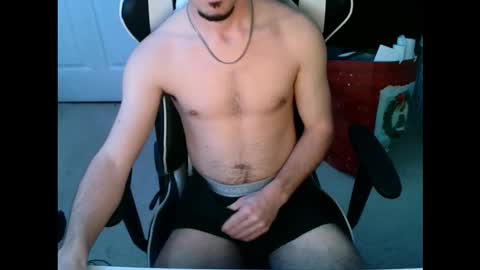 Snapshot of frostedtip06 chatting on 03.08.26 frostedtip06 online show from 03.08.26