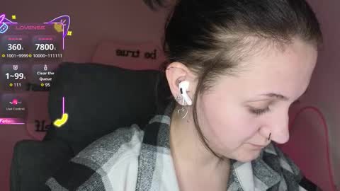 Snapshot of frosty_blueberries4 chatting on 09.30.25 ANA online show from 09.30.25