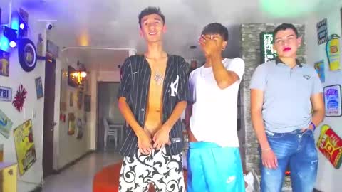 THOMAS AND DAMIAND online show from 02.07.25