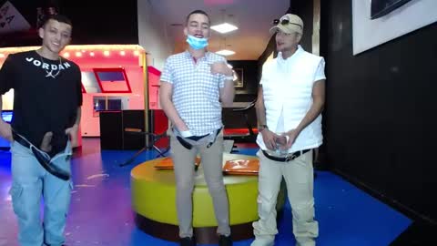 THOMAS AND DAMIAND online show from 03.07.25