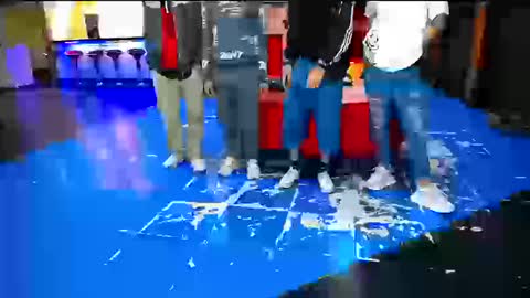 THOMAS AND DAMIAND online show from 09.12.25