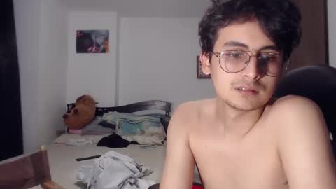 uwu online show from 12.04.25