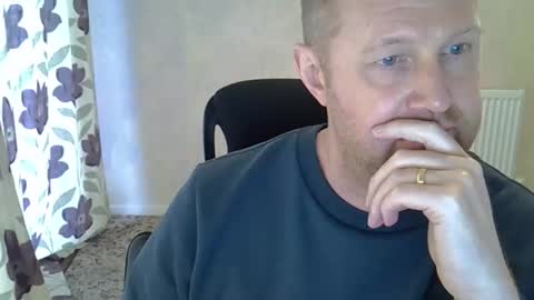 Snapshot of fuck_buddy_uk chatting on 02.25.26 Fuck Buddy UK online show from 02.25.26