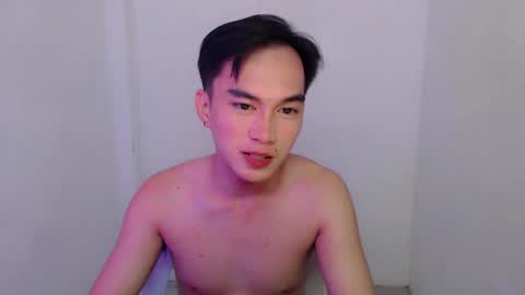 Snapshot of fuckboy_zachxx chatting on 02.20.25 online show from 02.20.25
