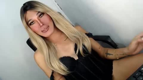 sweetyJENNY online show from 04.20.26