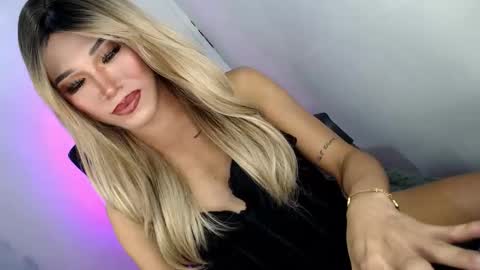 Snapshot of fuckerjenny8 chatting on 05.06.26 sweetyJENNY online show from 05.06.26