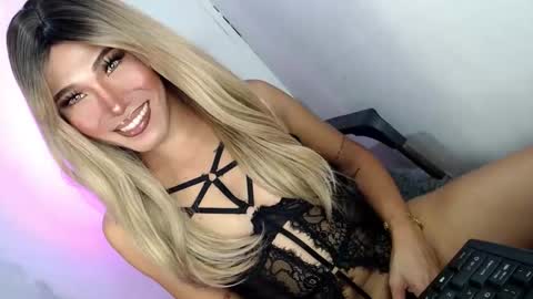 Snapshot of fuckerjenny8 chatting on 05.07.26 sweetyJENNY online show from 05.07.26
