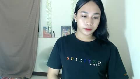 Snapshot of fucking_crystal chatting on 11.16.25 ITS ME CRYSTAL online show from 11.16.25