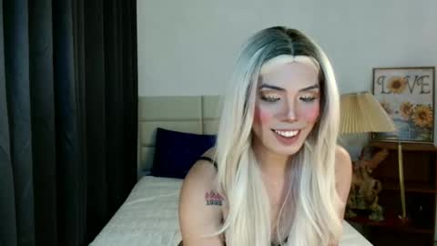 Snapshot of fucking_neil chatting on 10.28.25 MISS NEILLY online show from 10.28.25