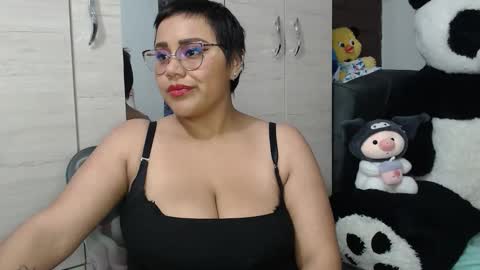 Mia and Gary  online show from 12.14.25