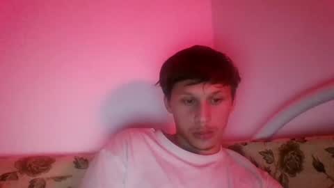 Snapshot of fuckmales21 chatting on 09.17.25 fuckmales21 online show from 09.17.25