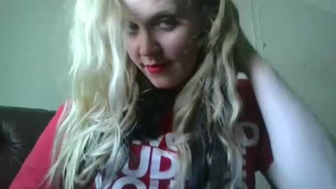 fuckroundfindout513116 online show from 02.21.25