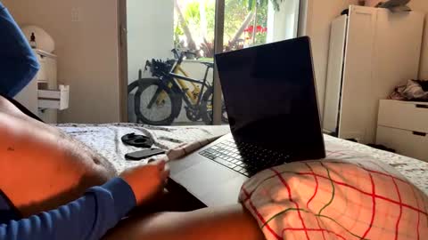 fuklicious online show from 01.10.25