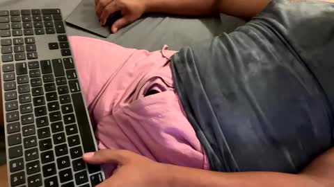 fuklicious online show from 03.04.25