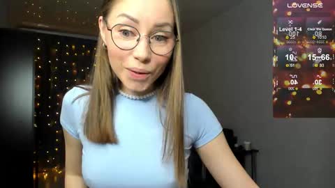 Snapshot of fun__nd__bun chatting on 10.10.25 fun__nd__bun online show from 10.10.25