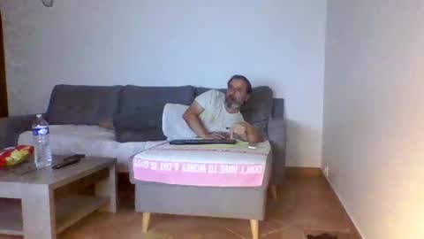 Snapshot of funissimo chatting on 01.13.25 funissimo online show from 01.13.25