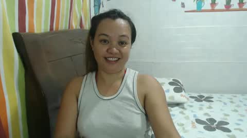 Snapshot of funluvnpinay4u chatting on 01.20.25 MAE online show from 01.20.25