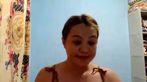 Snapshot of funluvnpinay4u chatting on 06.20.26 MAE online show from 06.20.26