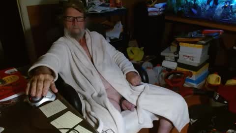 Snapshot of funmike2000 chatting on 12.15.24 mike online show from 12.15.24