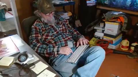 Snapshot of funmike2000 chatting on 01.10.25 mike online show from 01.10.25