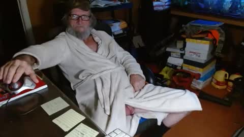 Snapshot of funmike2000 chatting on 01.16.25 mike online show from 01.16.25