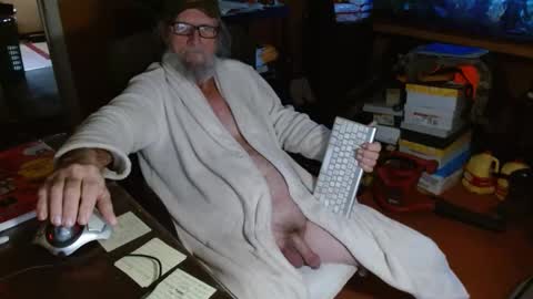 Snapshot of funmike2000 chatting on 01.16.25 mike online show from 01.16.25