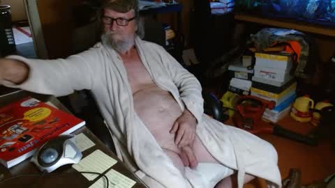 Snapshot of funmike2000 chatting on 01.19.25 mike online show from 01.19.25