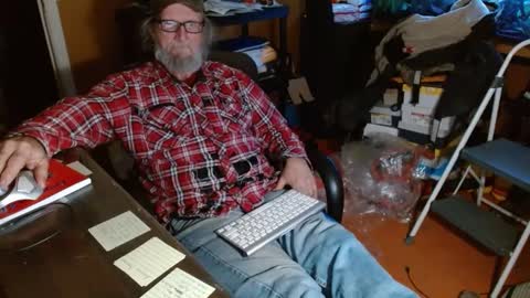 Snapshot of funmike2000 chatting on 01.20.25 mike online show from 01.20.25