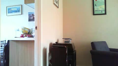 Snapshot of funslimguy chatting on 10.27.25 Funslimguy online show from 10.27.25