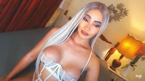 Snapshot of funtastic_harlow chatting on 04.21.26 Maddonna online show from 04.21.26