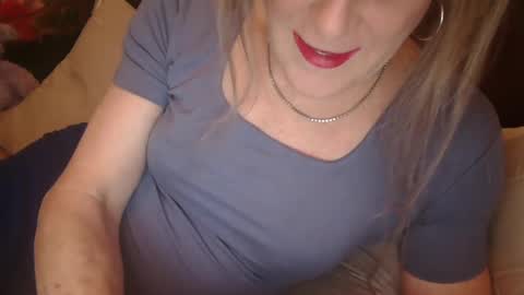 Jessie Love online show from 01.23.25