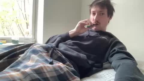 Snapshot of fuzzedpeach chatting on 10.31.25 fuzzedpeach online show from 10.31.25