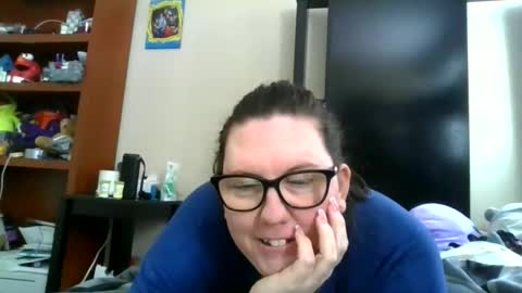 Snapshot of fuzzypeaches87 chatting on 02.03.26 fuzzypeaches87 online show from 02.03.26