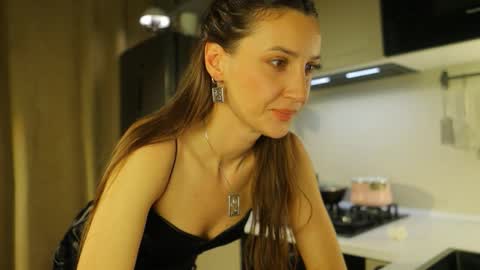 Snapshot of g_ia chatting on 10.09.25 G online show from 10.09.25