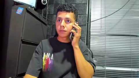 Snapshot of g_lincoln chatting on 06.17.26 g_lincoln online show from 06.17.26