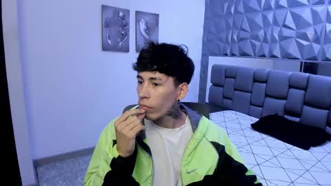 Snapshot of gaarataihen1 chatting on 02.22.25 Gaara online show from 02.22.25