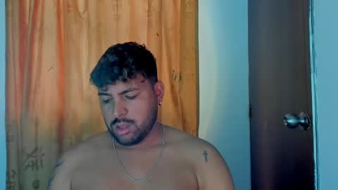 Snapshot of gabbo__ chatting on 02.16.25 GABO online show from 02.16.25