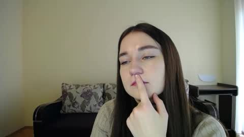 Snapshot of gabby_di chatting on 12.02.24 Jaklin online show from 12.02.24