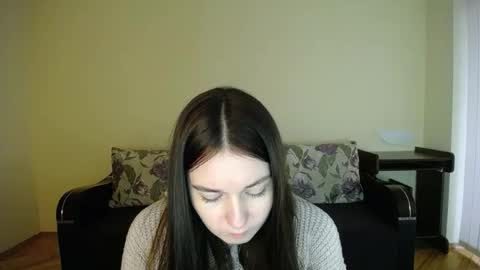 Snapshot of gabby_di chatting on 12.12.24 Jaklin online show from 12.12.24