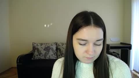 Snapshot of gabby_di chatting on 12.13.24 Jaklin online show from 12.13.24