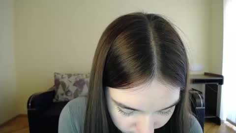 Snapshot of gabby_di chatting on 12.14.24 Jaklin online show from 12.14.24